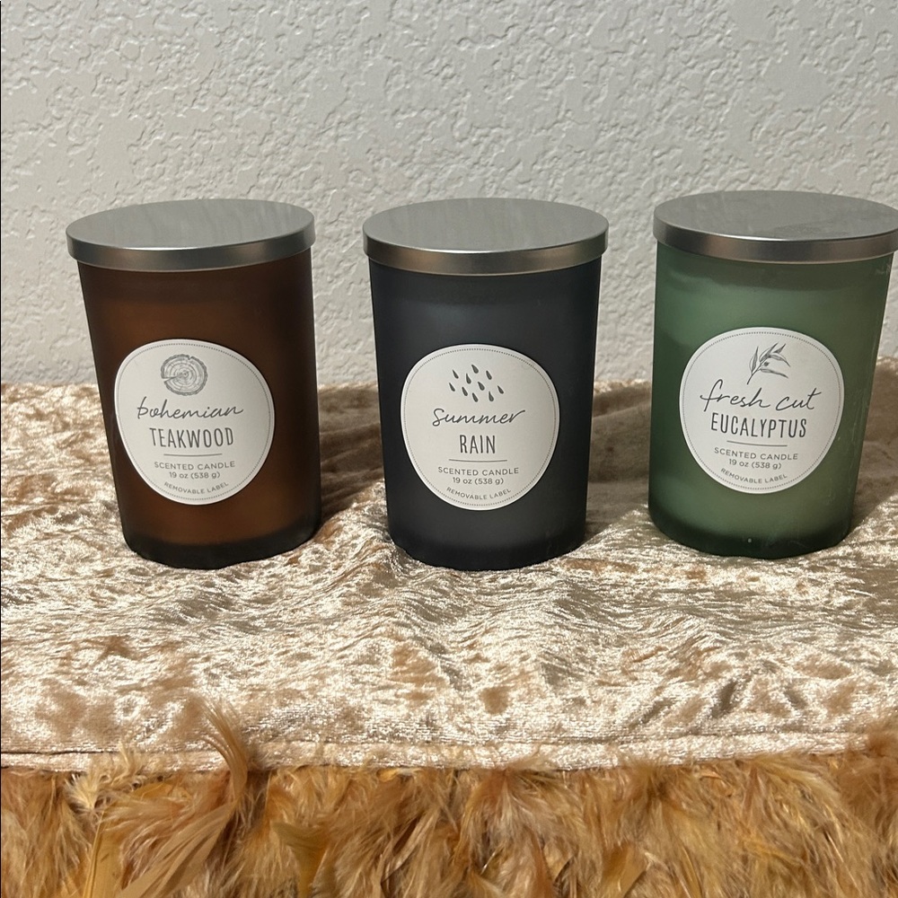 🎄🎁Gift Set of Three Scented Candles - Teakwood, Rain, Eucalyptus